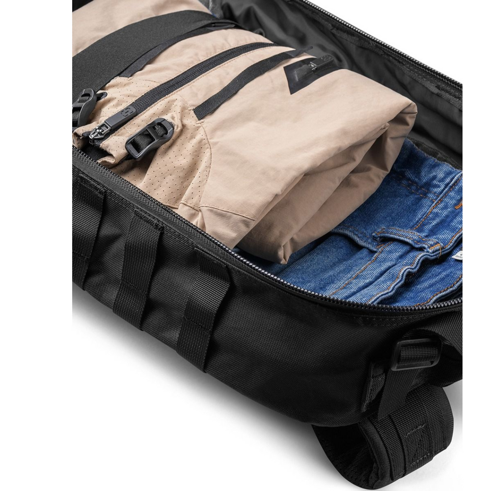 MOCHILA INVICTUS ASSAULT URBAN PRETO