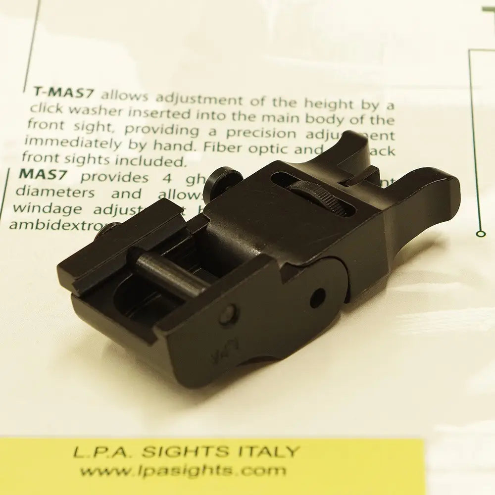 LPA MIRA AJUSTAVEL REBATIVEL COM FIBRA PICATINNY AR9 AR15 MAS7COM