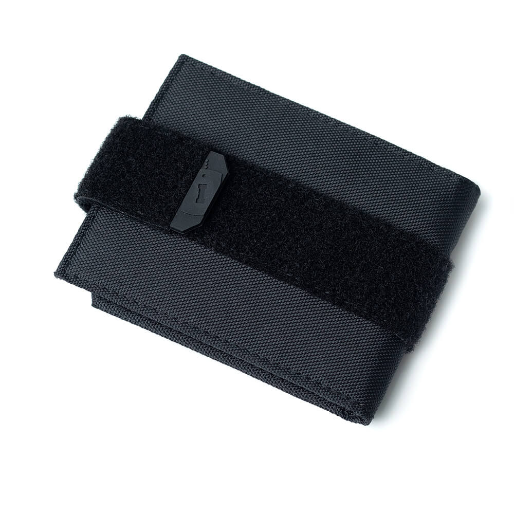 CARTEIRA INVICTUS APACHE PRETO